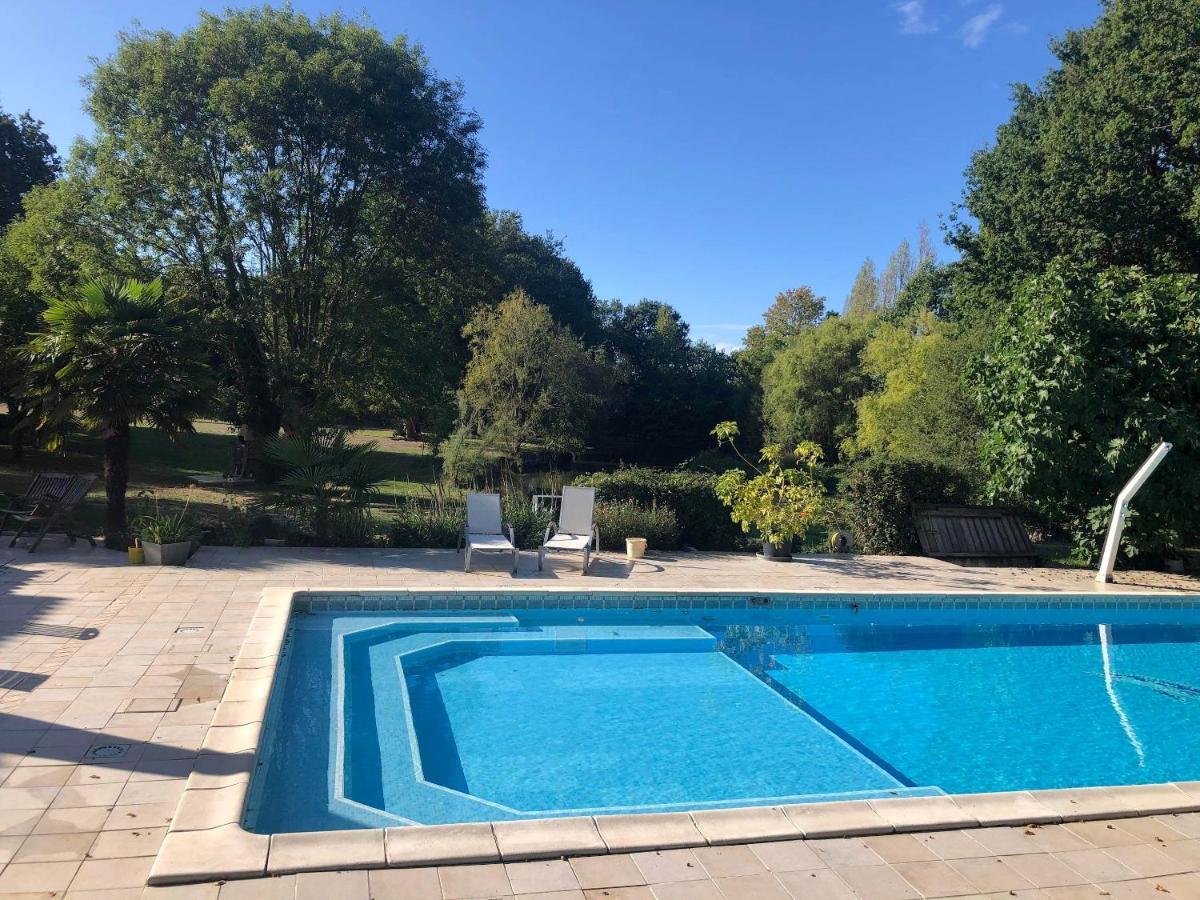 Maison Charmante Avec Piscine Privee A Saint-Georges-De-Pointindouxc Zewnętrze zdjęcie